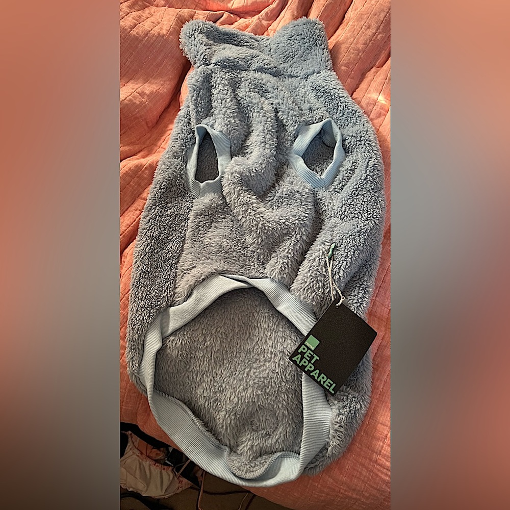 Size small/medium fuzzy fleece for dog